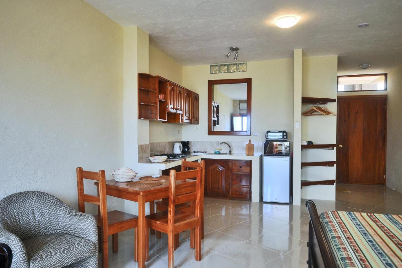 The Galeodan Suites Puerto Baquerizo Moreno Bagian luar foto
