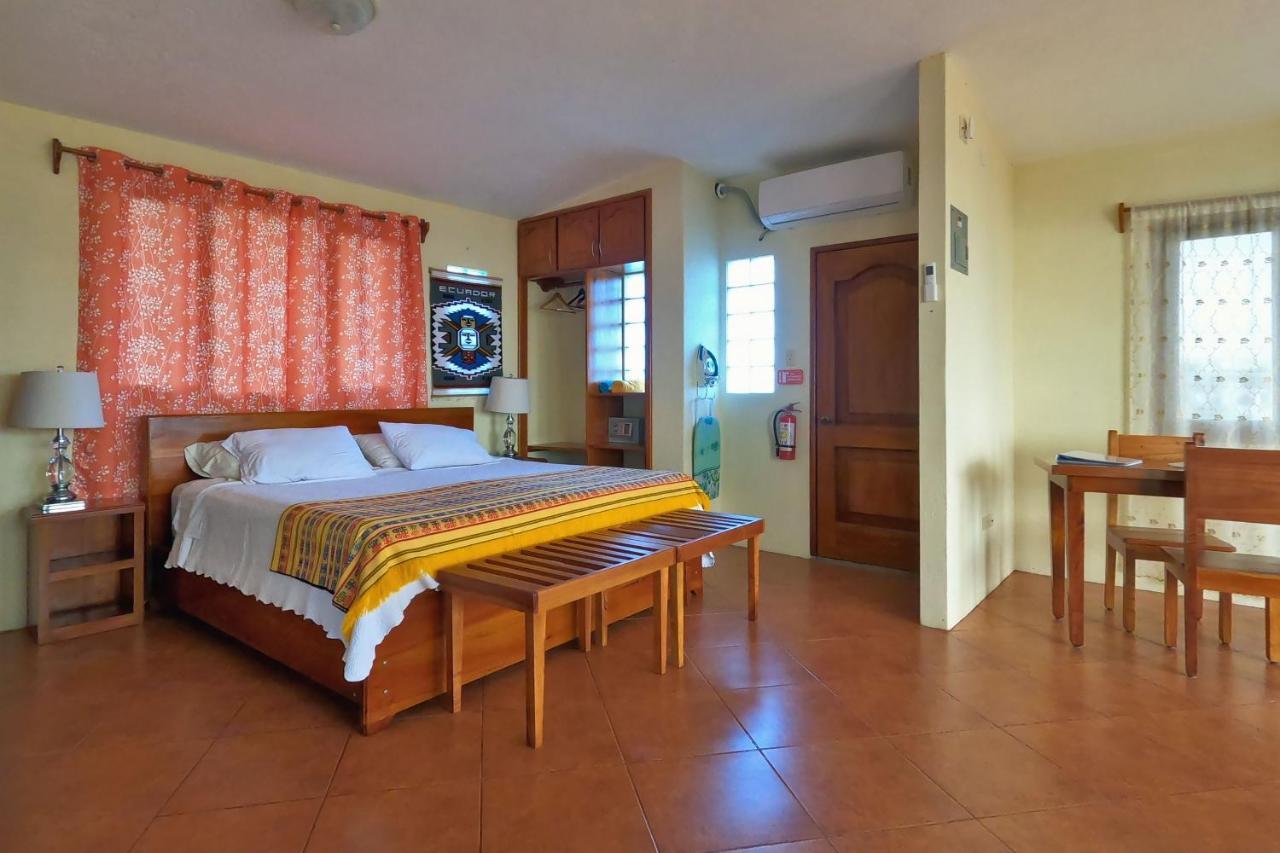 The Galeodan Suites Puerto Baquerizo Moreno Bagian luar foto