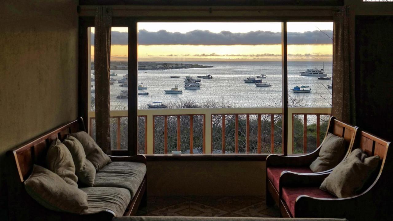 The Galeodan Suites Puerto Baquerizo Moreno Bagian luar foto