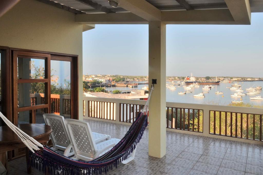The Galeodan Suites Puerto Baquerizo Moreno Bagian luar foto