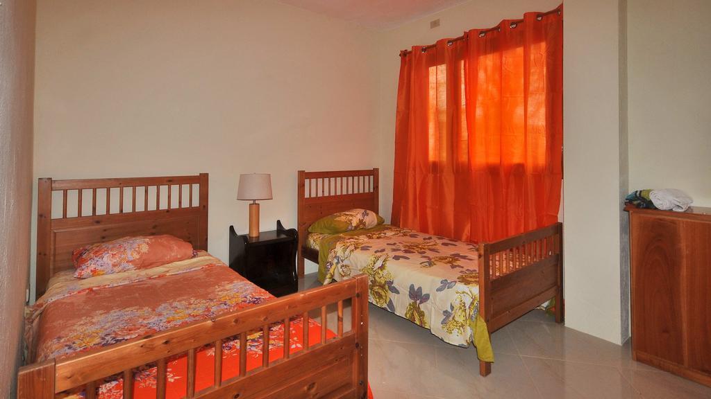 The Galeodan Suites Puerto Baquerizo Moreno Bagian luar foto